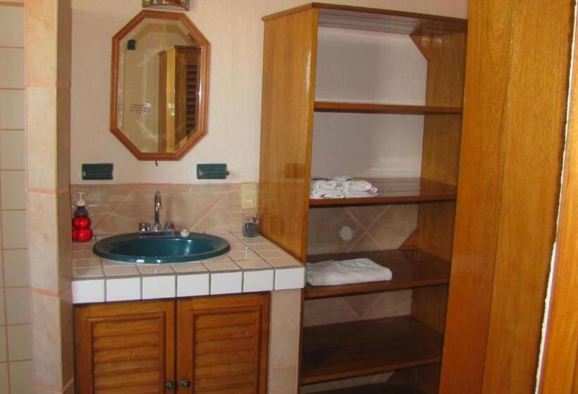 1 Bedroom Penthouse Apartment, La Paloma Oceanfront Retreat