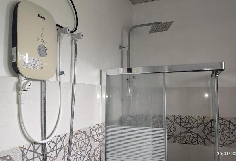 اتاق خانوادگی, Laxsume Guest House Nilaveli