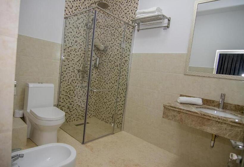 اتاق خانوادگی, Marailis Mangalia