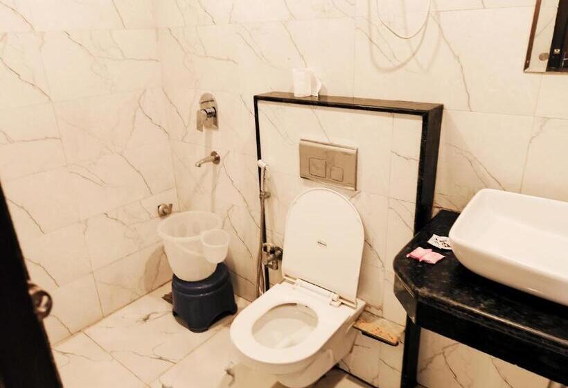 اتاق لوکس, Tark A Family Hotel Near Igi Airport Delhi