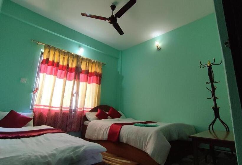 اتاق لوکس, Sarangkot Hotel New Galaxy