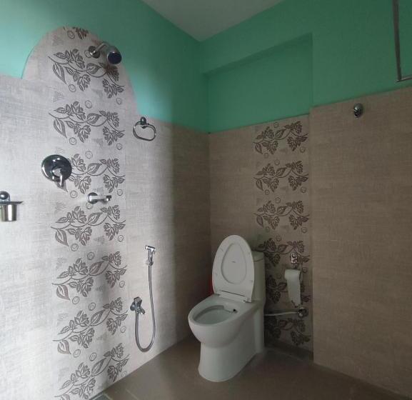اتاق لوکس با بالکن, Sarangkot Hotel New Galaxy