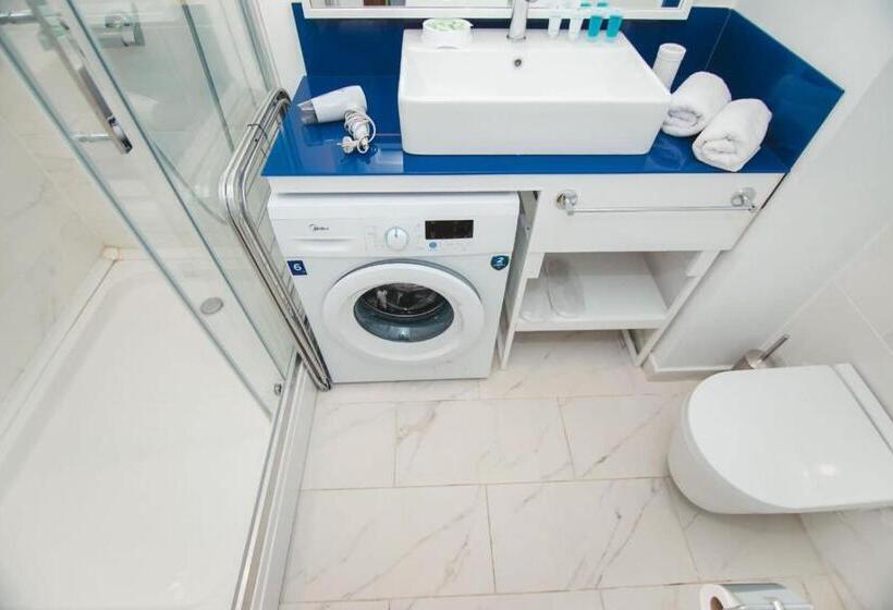 استودیوی استاندارد با چشم‌انداز دریا, Apartment From Batumi