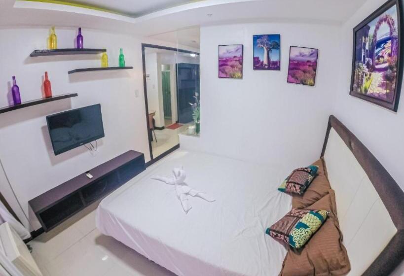 Standard Studio Havsutsikt, Enjoy Free Sauna And Pool Access, Save 70 Percent This Month On A Deluxe Unit In Manila With A Balco