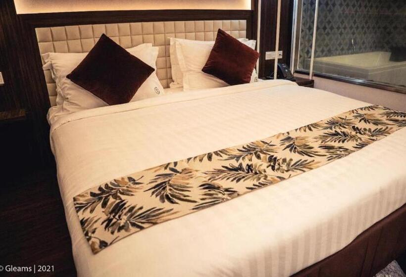 اتاق لوکس با تخت بزرگ, Grand River View Hotel   Rajshahi