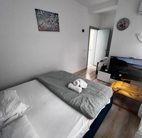 اتاق استاندارد, Budget Retreat Tirana & Studios