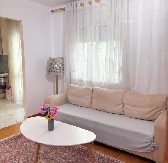 آپارتمان 1 خوابه, Budget Retreat Tirana & Studios