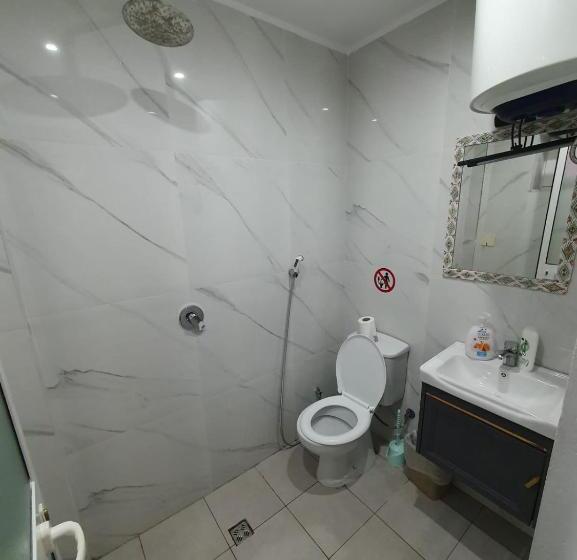 اتاق استاندارد, Budget Retreat Tirana & Studios