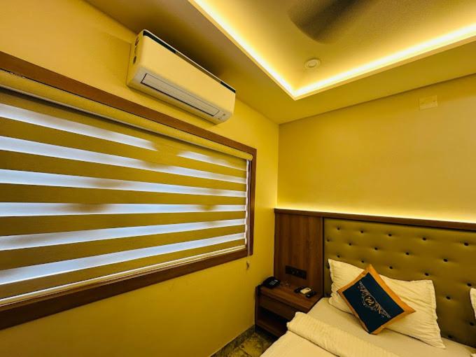 اتاق لوکس, Hilston Dwarka