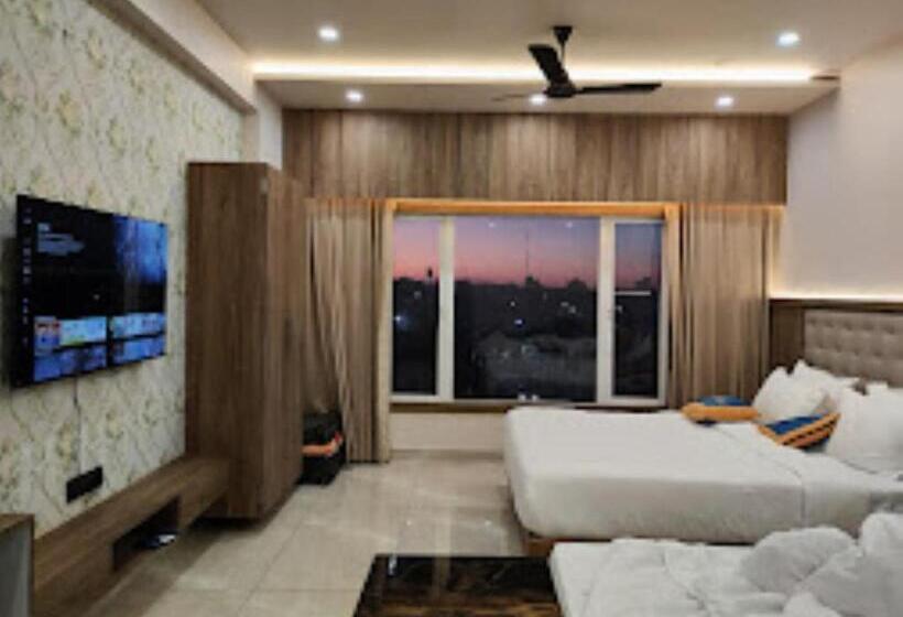 اتاق استاندارد چهار تخته, Hilston Dwarka