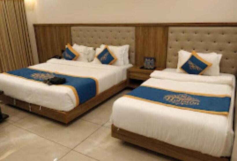 اتاق استاندارد سه نفره, Hilston Dwarka