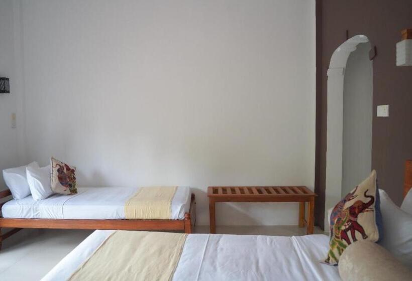 اتاق استاندارد, Sigiriya Cottage