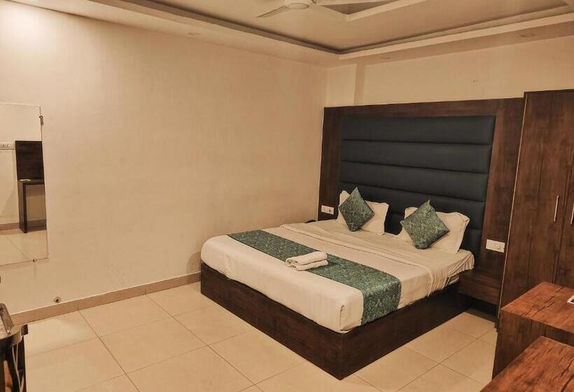 اتاق استاندارد, Tej View Near Igi Airport T3