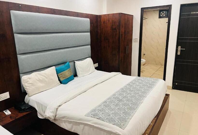 اتاق استاندارد, Tej View Near Igi Airport T3