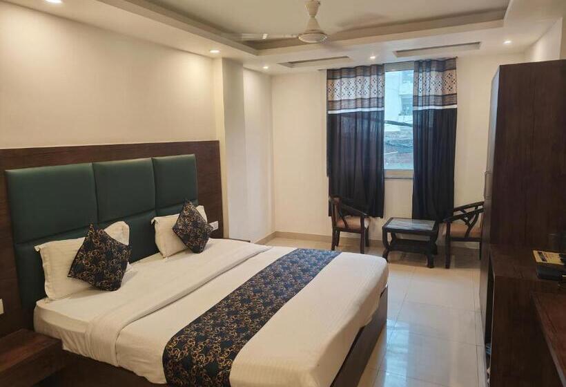 اتاق سوپریور, Tej View Near Igi Airport T3