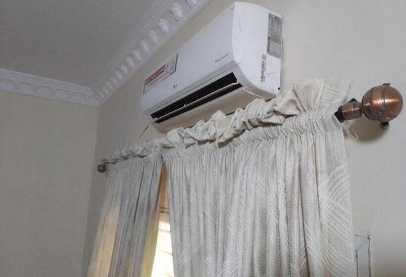 اتاق استاندارد با تخت بزرگ, Light House Hotel And Apartments Lekki Phase 1