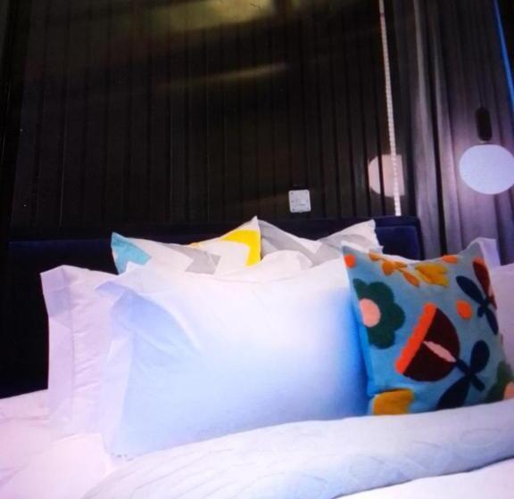 اتاق لوکس, Light House Hotel And Apartments Lekki Phase 1