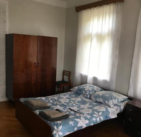 اتاق استاندارد سه نفره, Guest House Nana