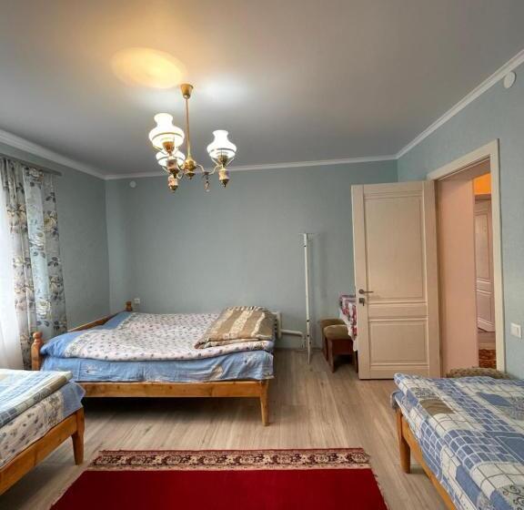 اتاق استاندارد چهار تخته, Lake House