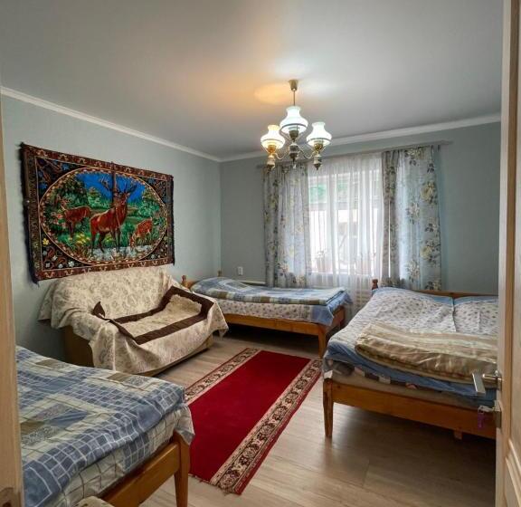اتاق استاندارد چهار تخته, Lake House