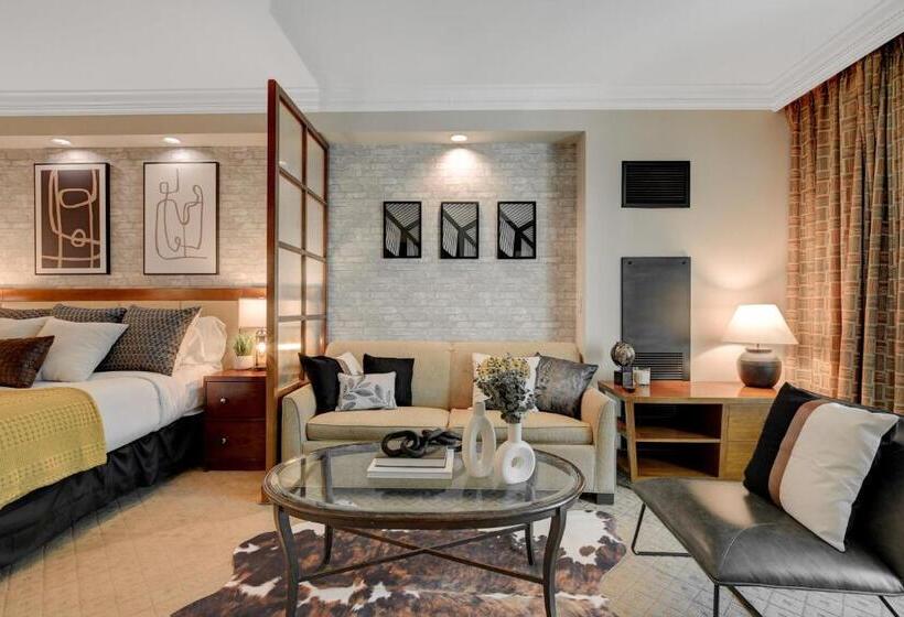 استودیو استاندارد با بالکن, Studio Suite 25th Flr Mgm Signature  Balcony Strip View