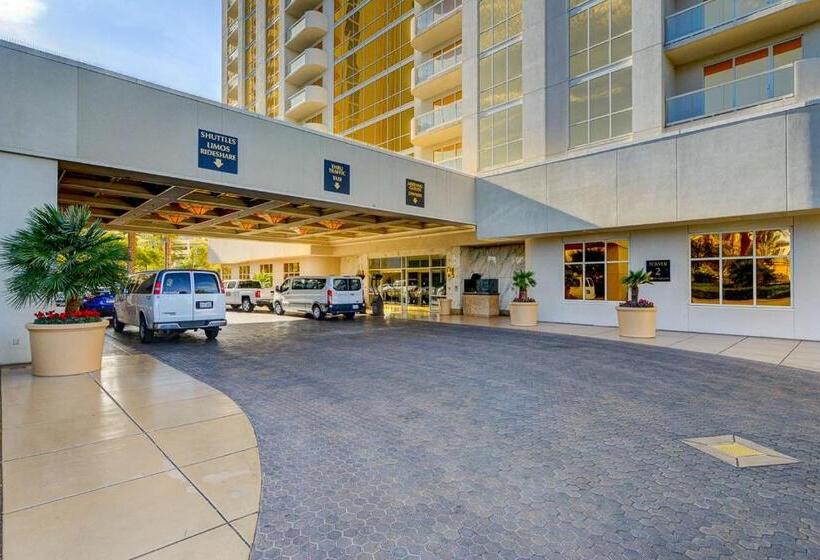 استودیو استاندارد با بالکن, Studio Suite 25th Flr Mgm Signature  Balcony Strip View