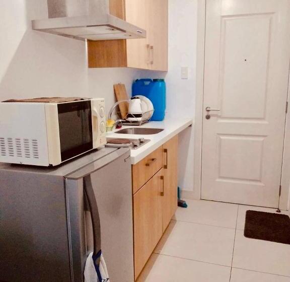 آپارتمان 1 خوابه با بالکن, The Residences At Commonwealth Roxas East