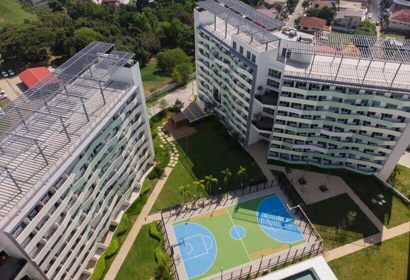 آپارتمان 1 خوابه با بالکن, The Residences At Commonwealth Roxas East