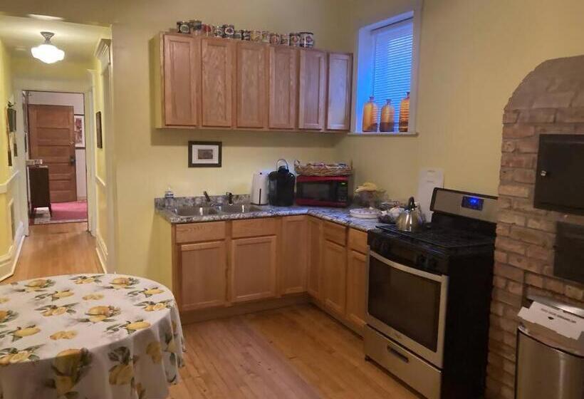 اتاق استاندارد, Private Room With Full Size Bed In Lakeview   3c