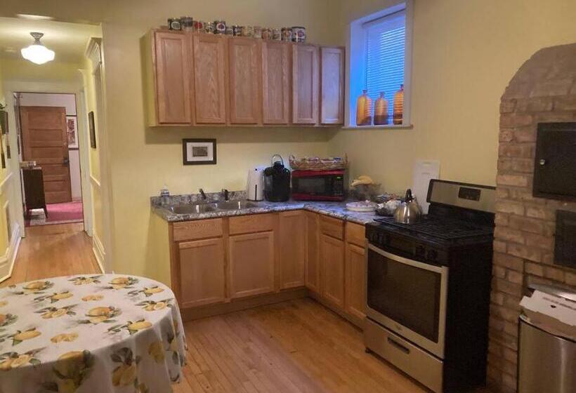 اتاق استاندارد, Private Room With Full Size Bed In Lakeview   3c