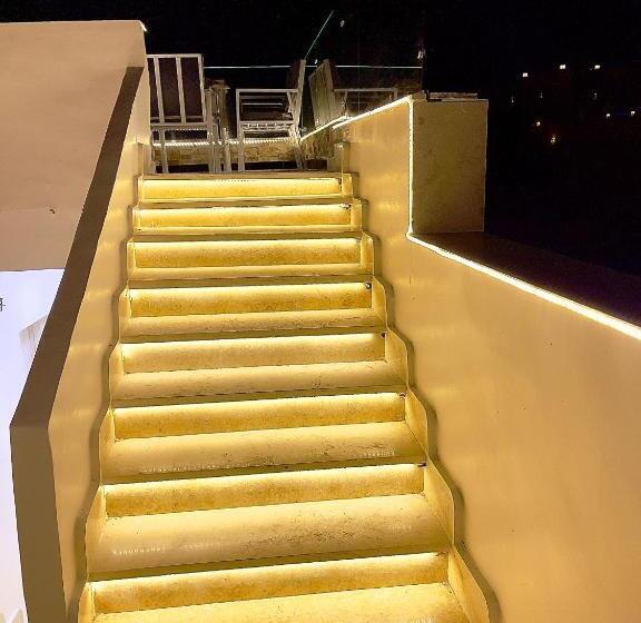 اتاق ساده سه‌ نفره, Locanda Pyramids View