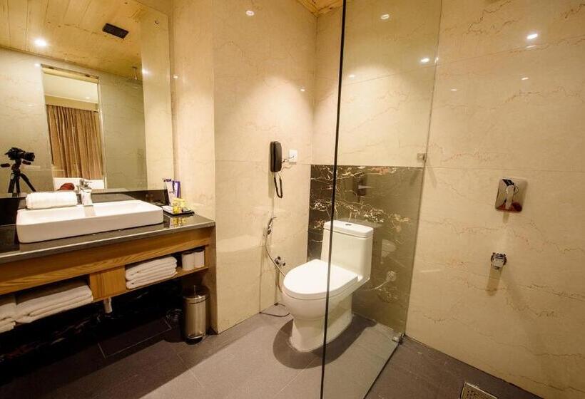 اتاق استاندارد با چشم‌انداز, Naturevilas Sarovar Portico   Centrally Heated