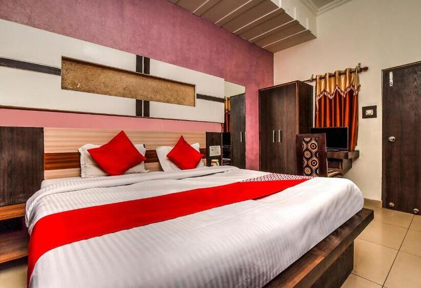 اتاق کلاسیک سه تخته, Oyo Flagship Hotel Alpine Inn
