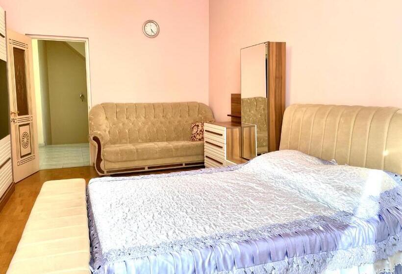 اتاق استاندارد, Central Guesthouse