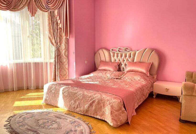 اتاق استاندارد, Central Guesthouse