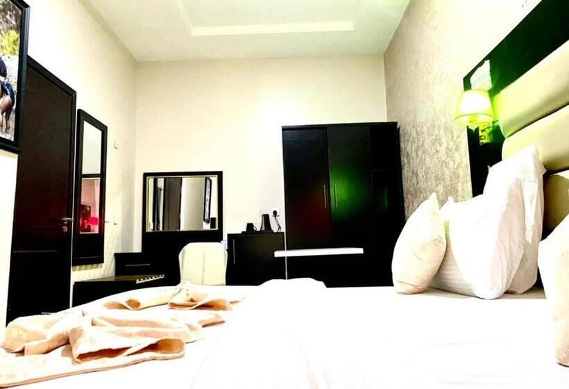 سوییت لوکس, Rove Luxury Hotel And Suites