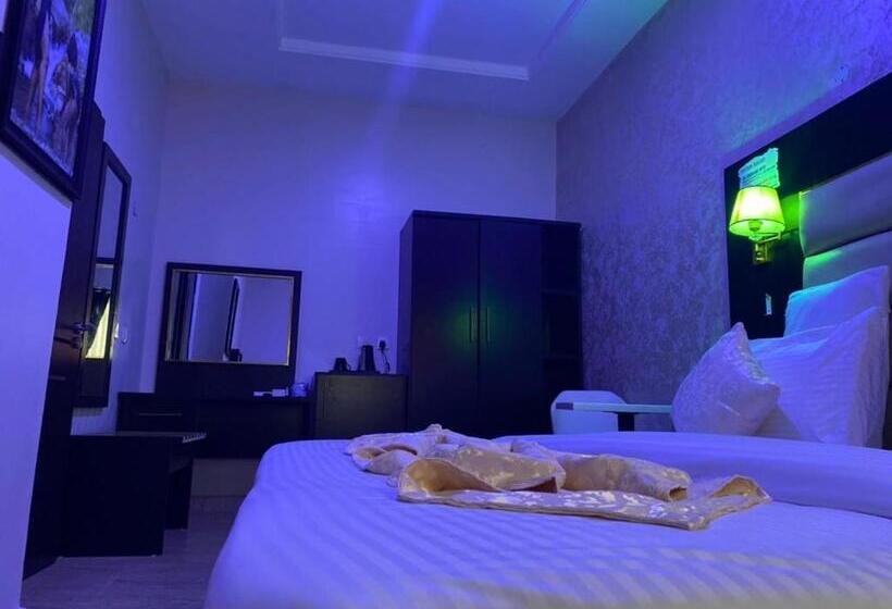 سوییت لوکس, Rove Luxury Hotel And Suites