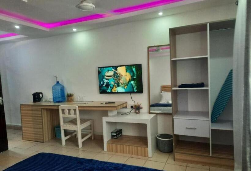 استودیوی لوکس, Seaesta Studio Diani