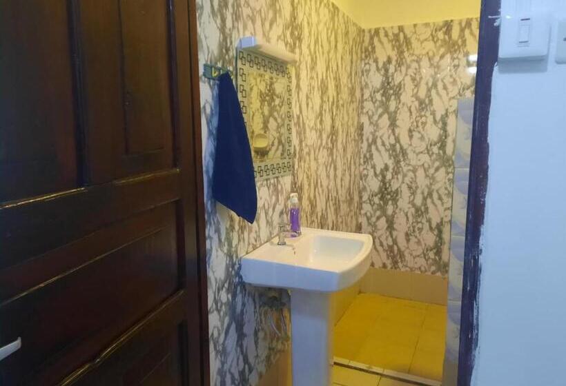 استودیوی لوکس, Seaesta Studio Diani