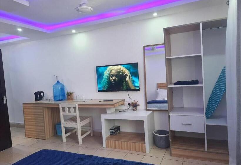 استودیوی لوکس, Seaesta Studio Diani