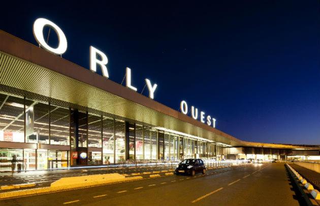 آپارتمان 1 خوابه با چشم‌انداز باغ, 4pers 2lits 5 Min Aéroport Orly,navette Et Parking Extra,location En Nuit Et Jourchez Sandro