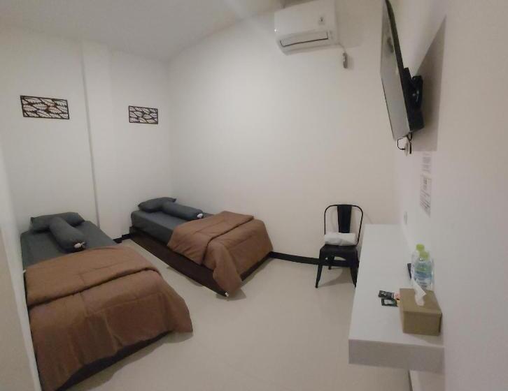 اتاق لوکس, Dehills Hotel Luwuk