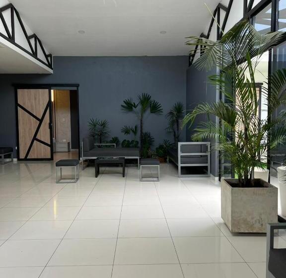 سوییت لوکس, Suites Lounge La Viga
