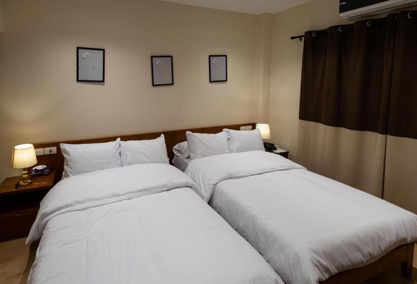 استودیو استاندارد با تراس, Marron Serviced Studios And Rooms