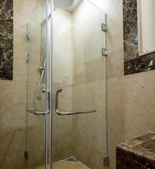 استودیوی استاندارد, Marron Serviced Studios And Rooms