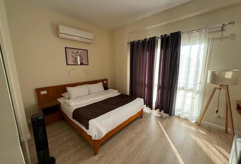 اتاق استاندارد یک تخته با بالکن, Marron Serviced Studios And Rooms