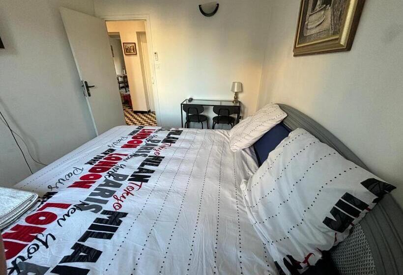 اتاق استاندارد با سرویس بهداشتی مشترک, Brinette Room