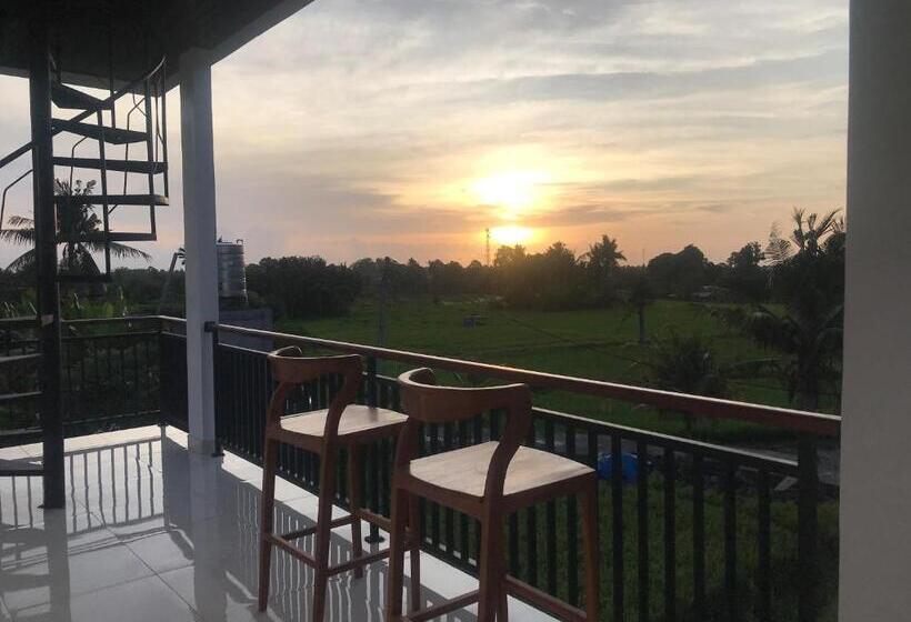 اتاق لوکس, Henrynatha Guesthouse