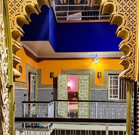 اتاق استاندارد چهار تخته, Riad Dar Doura