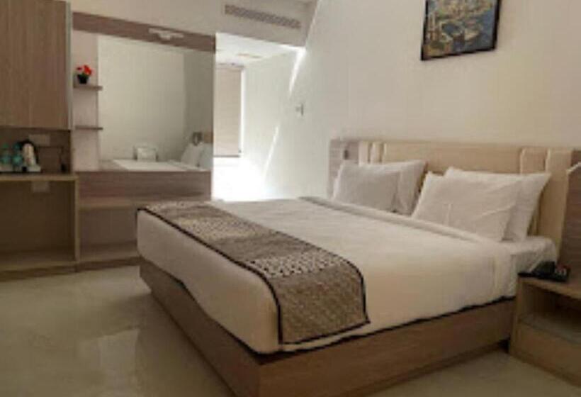 キングサイズベッドのデラックスルーム, Dash Hotels   Affordable Luxury , Hyderabad